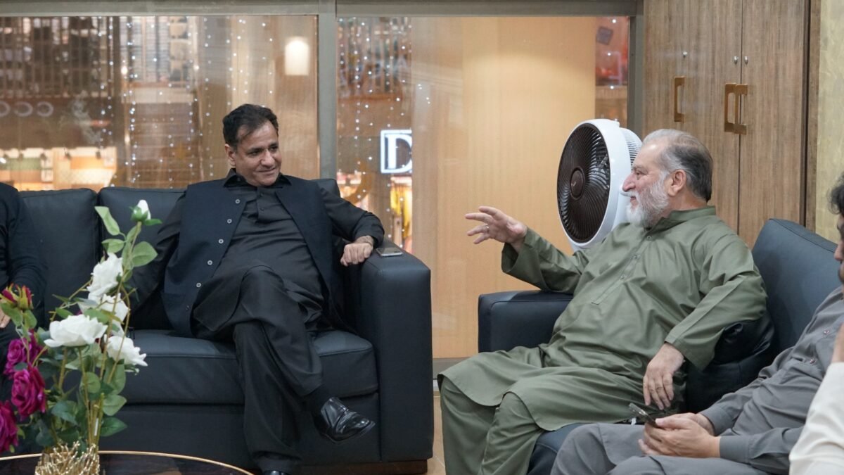 President 5th Pillar Pakistan, Abid Ali Butt called on meeting with Oriya Maqbool Jaan